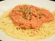 Une photo de de légume avec spaghettis