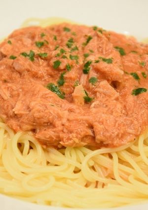 Une photo de Pâtes à la sauce tomate au thon (IG bas)