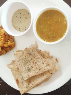 चावल आटा इंस्टेंट डोसा (chawal aata instant dosa recipe in Hindi) रेसिपी मुख्य फोटो