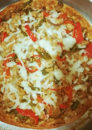 صورة لوصفة بيتزا سريعة بالتونة للفطار