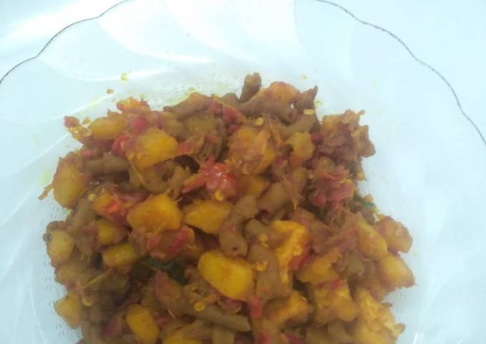 Sambal goreng kentang usus pedas