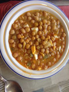 Una foto de Garbanzos estofados con arroz
