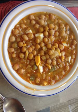 Foto principal de Garbanzos estofados con arroz