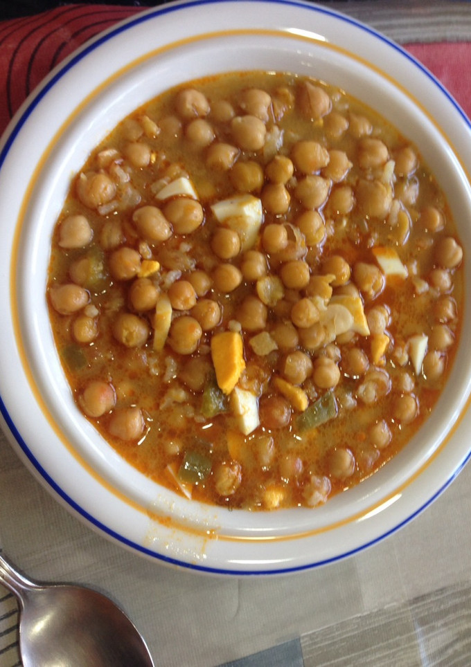 Una foto de Garbanzos estofados con arroz