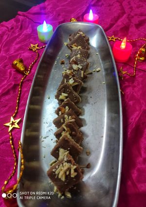 A picture of Chocolate burfi.