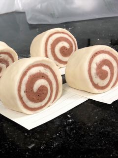 Hình của món Bánh bao sữa socola cuộn.