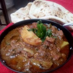 A picture of Aloo Qeema.