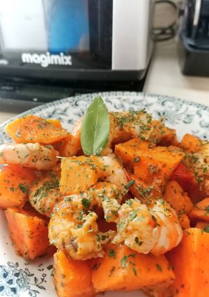 Une photo de RISSOLÉ DE CREVETTES ET PATATES DOUCES À L'AIL DES OURS AU COOK EXPERT