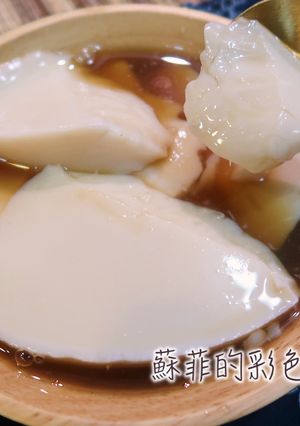 『黑糖薑汁豆花』用天然洋菜條做好吃的豆花 的食譜成品照片