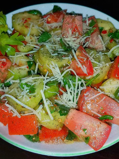 A picture of Mike's 3 Minute Tangy Garden Side Salad.