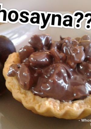 A picture of Whosayna’s Mixed Nuts Choc Tartlets.