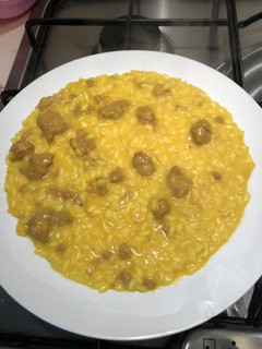 Foto di Risotto salsiccia e curcuma