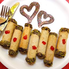 A picture of Cannoli Delight.
