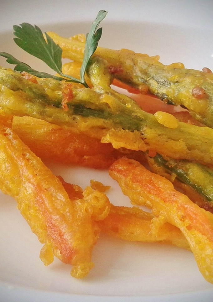 Una foto de Fritura de tallos de verdura