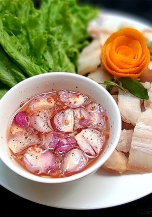 Hình của món Thịt luộc hai đầu da.
