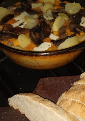 Una foto de Pastel de zapallo cabutia con portobellos