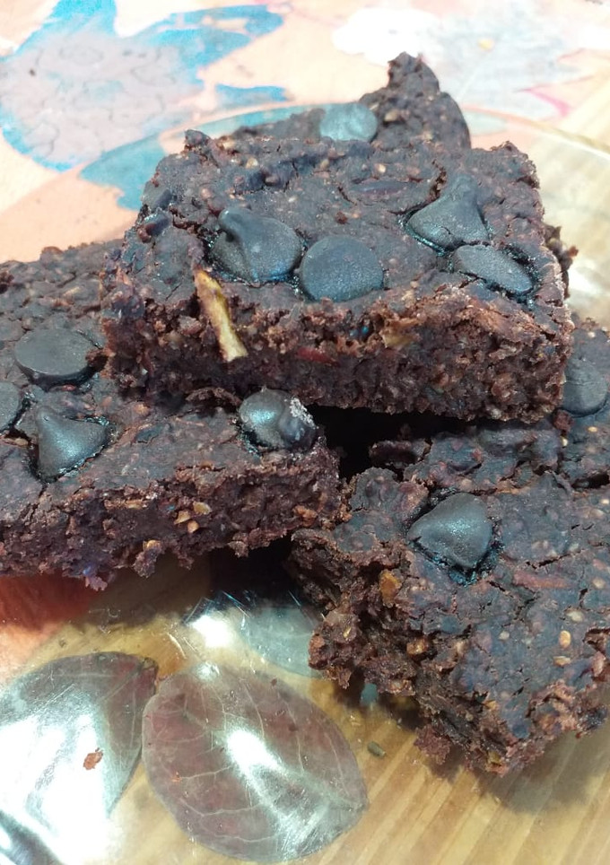 Una foto de Brownie de porotos con avena instantánea