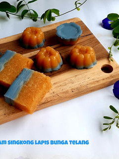 Foto resep Talam Singkong Lapis Bunga Telang