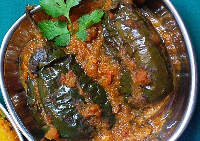 Steps to Make Favorite Bharwan Baingan In Gravy