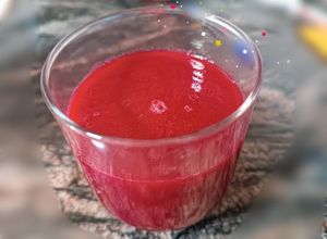 Foto principal de Smoothie de remolacha, zanahoria y manzana Thermomix