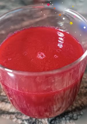 Una foto de Smoothie de remolacha, zanahoria y manzana Thermomix