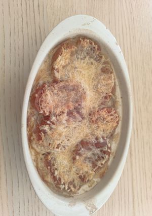 Una foto de Sopa de cebolla (soupe a l'oignon tradicional francesa)