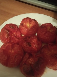 Una foto de Tomates asados al horno
