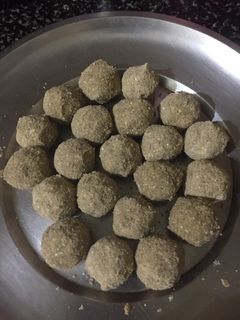 உலுந்து லட்டு🌺🌺 செய்முறை முக்கிய புகைப்படம்