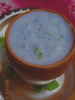 स्मोकी फ्लेवर्ड मसाला छाछ (smoky flavour masala chach recipe in Hindi) रेसिपी मुख्य फोटो