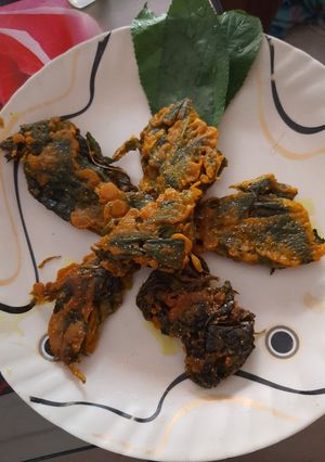 পাট পাতার বড়া (paat paatar bora recipe in Bengali) রেসিপির প্রধান ছবি