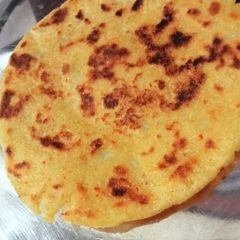 A picture of Makki ka paratha.