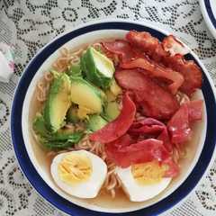 Una foto de Ramen fácil y económico