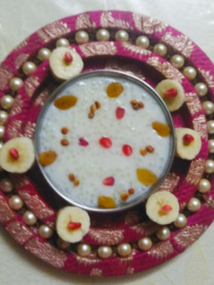 બનાના સાગો ખીર (Banana Sago Kheer Recipe In Gujarati) રેસીપી મુખ્ય ફોટો