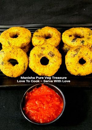 A picture of Fresh Green Chana Tuver Vada.