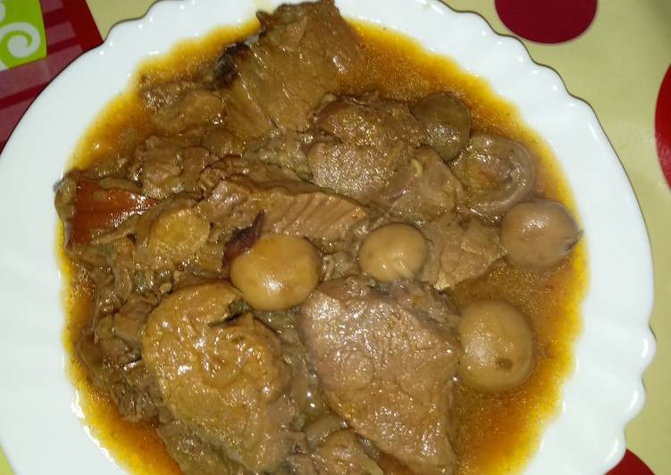 Solomillo de jabalí en salsa con champiñones en la olla gm g