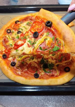 A picture of No-Knead, No-Yeast 20-Minute Pizza — Faster Than Delivery!.