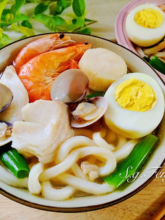 海鮮烏龍麵(湯) 的食譜成品照片