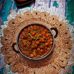 A picture of Pindi Chole.