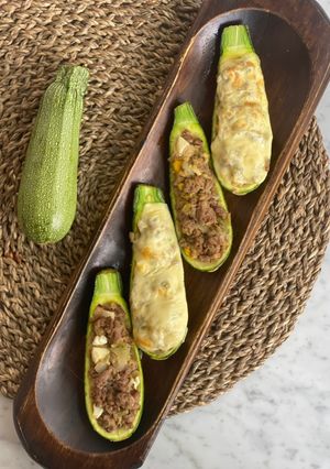 Una foto de Calabacitas rellenas en freidora de aire