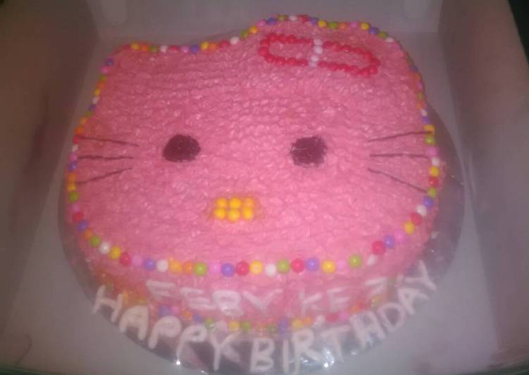 Cara Memasak Hello kitty Blackforest untuk ultah ponakan tersayang yang Gurih