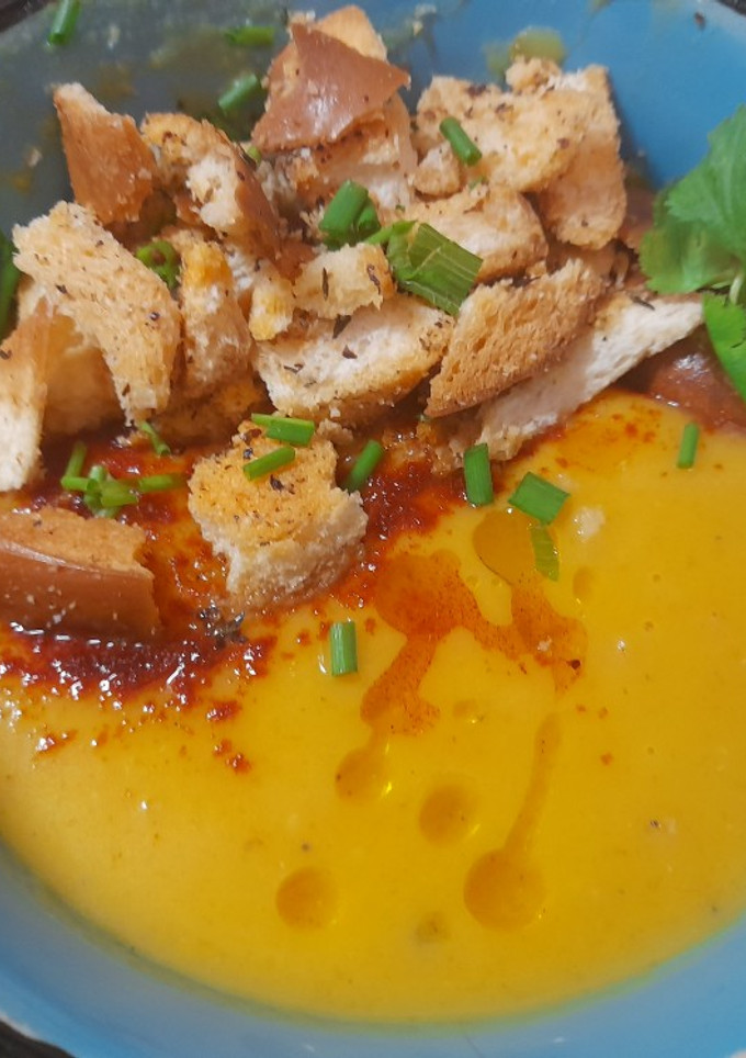 Una foto de Sopa cremosa de zapallo anco