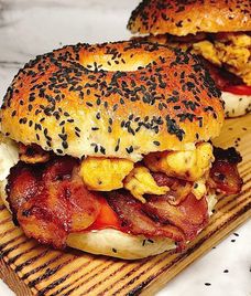 trứng thịt xông khói