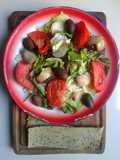 Ensalada de Lechuga, Tomate y Cebollas en Escabeche