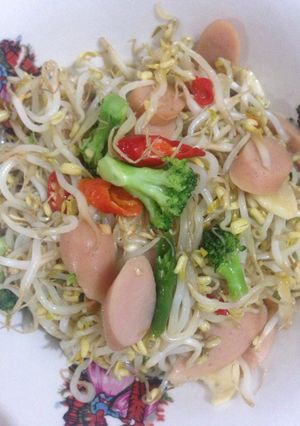 Foto resep Tumis tauge, brokoli, sosis ayam