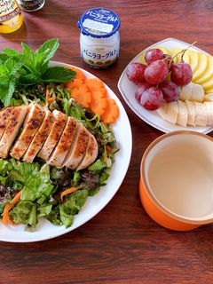 Hình của món Salad ức gà.