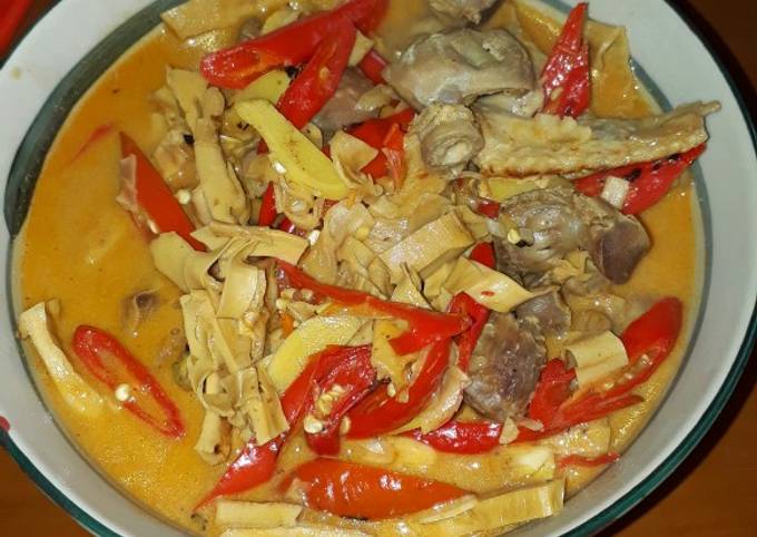 Yuk intip, Resep praktis bikin Sayap,ampela rebung masak sambal goreng kuah yang istimewa