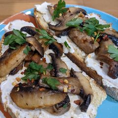 A picture of Mushroom soda bread toast for breakfast.