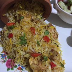 A picture of Boneless chicken biryani.
