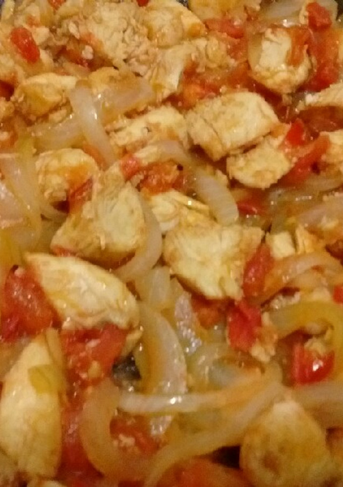 Una foto de Pollo a la mexicana sin chile 🎉