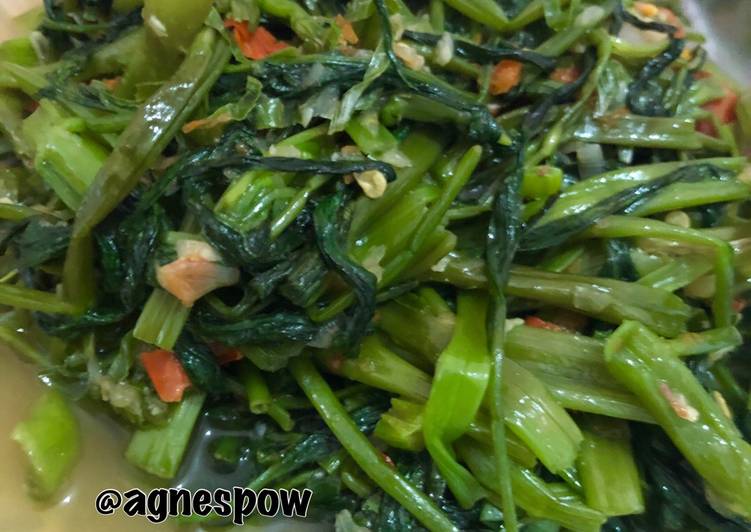 Tumis kangkung ala Menado